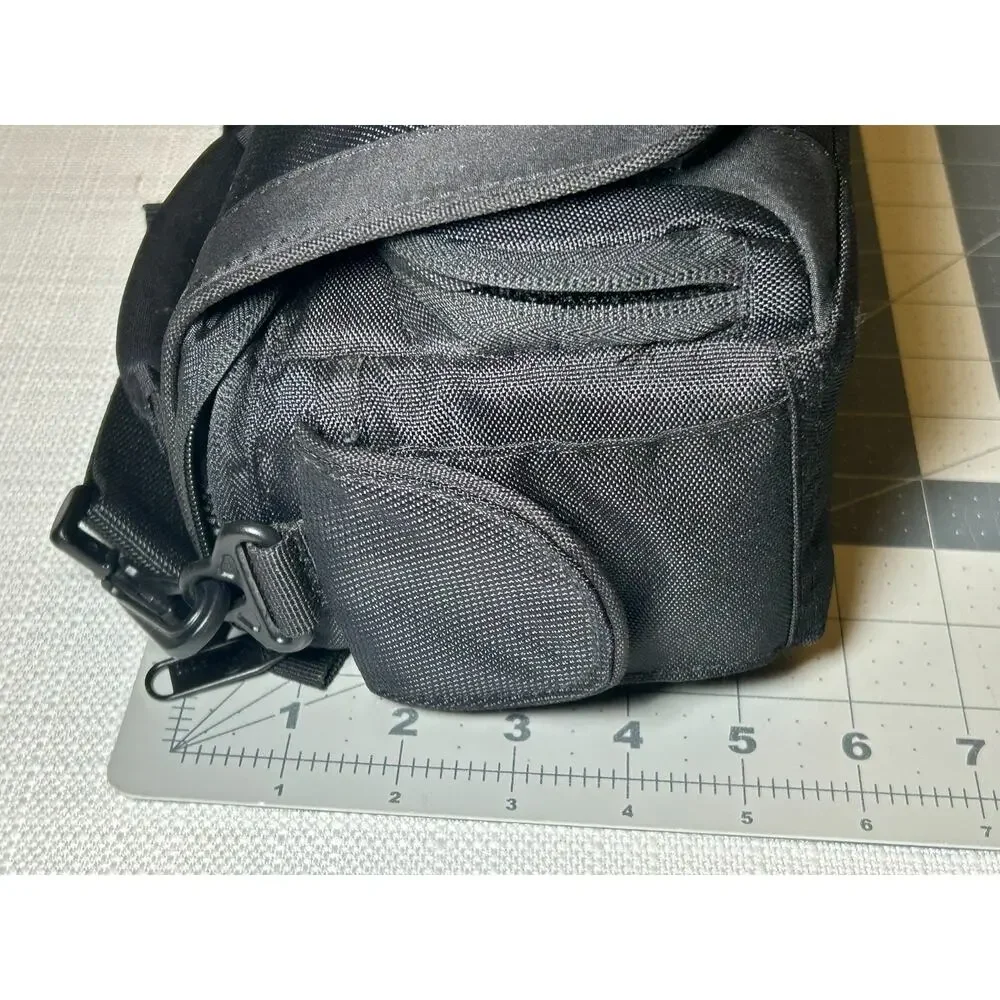 Lowepro Edit 110 Small Black Padded Camera/Camcorder Bag w/ Shoulder Strap